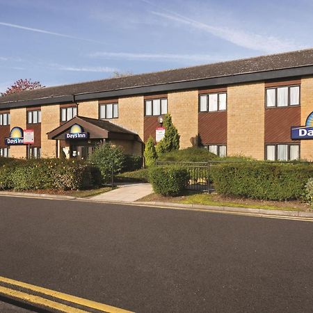 Days Inn Hotel Bradford - Leeds Brighouse Exterior foto